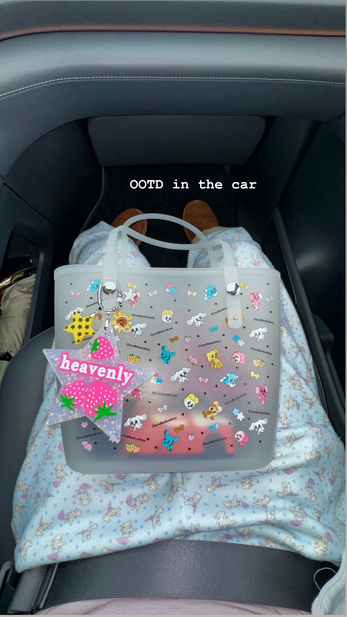 Puppy Tote Bag With Bag Charm Clear