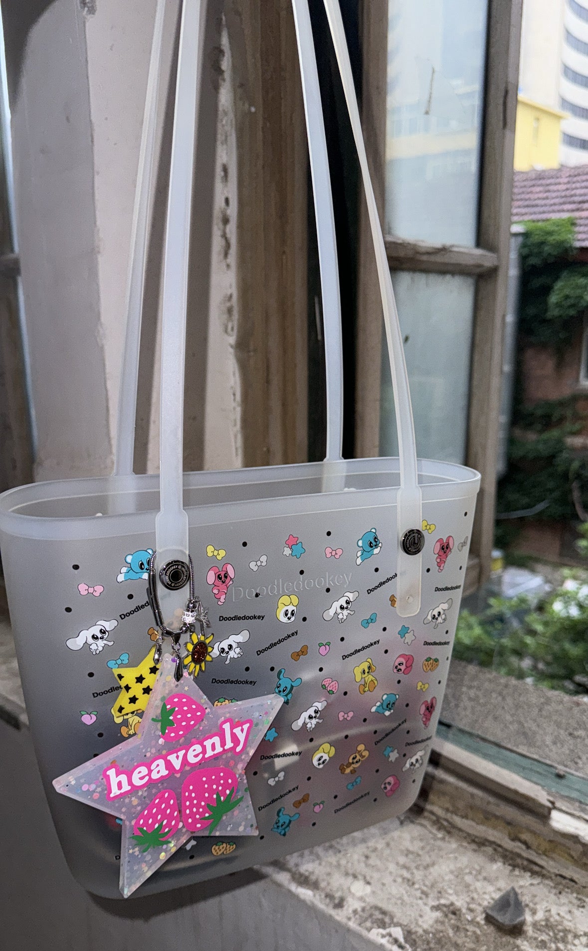 Puppy Tote Bag With Bag Charm Clear
