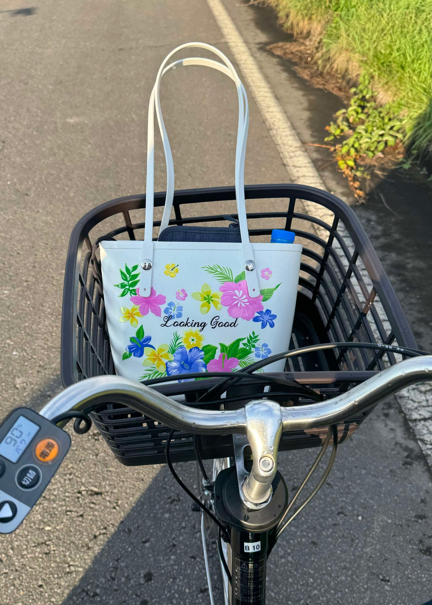 Summer Floral Tote Bag With Bag Charm White