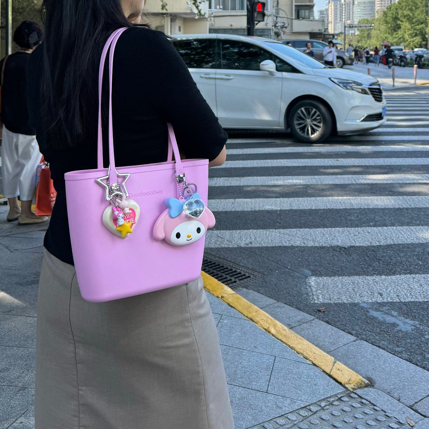 Solid Color Tote Bag With Bag Charm Pink