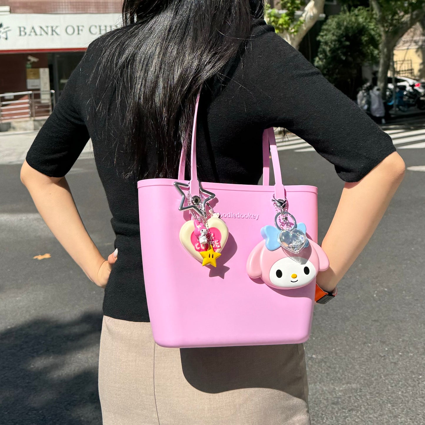 Solid Color Tote Bag With Bag Charm Pink