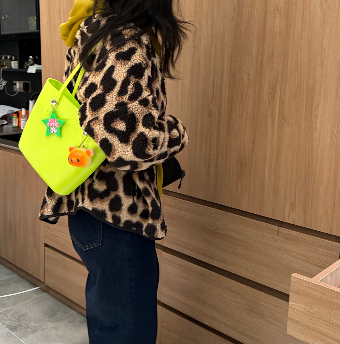 Solid Color Tote Bag With Bag Charm Green
