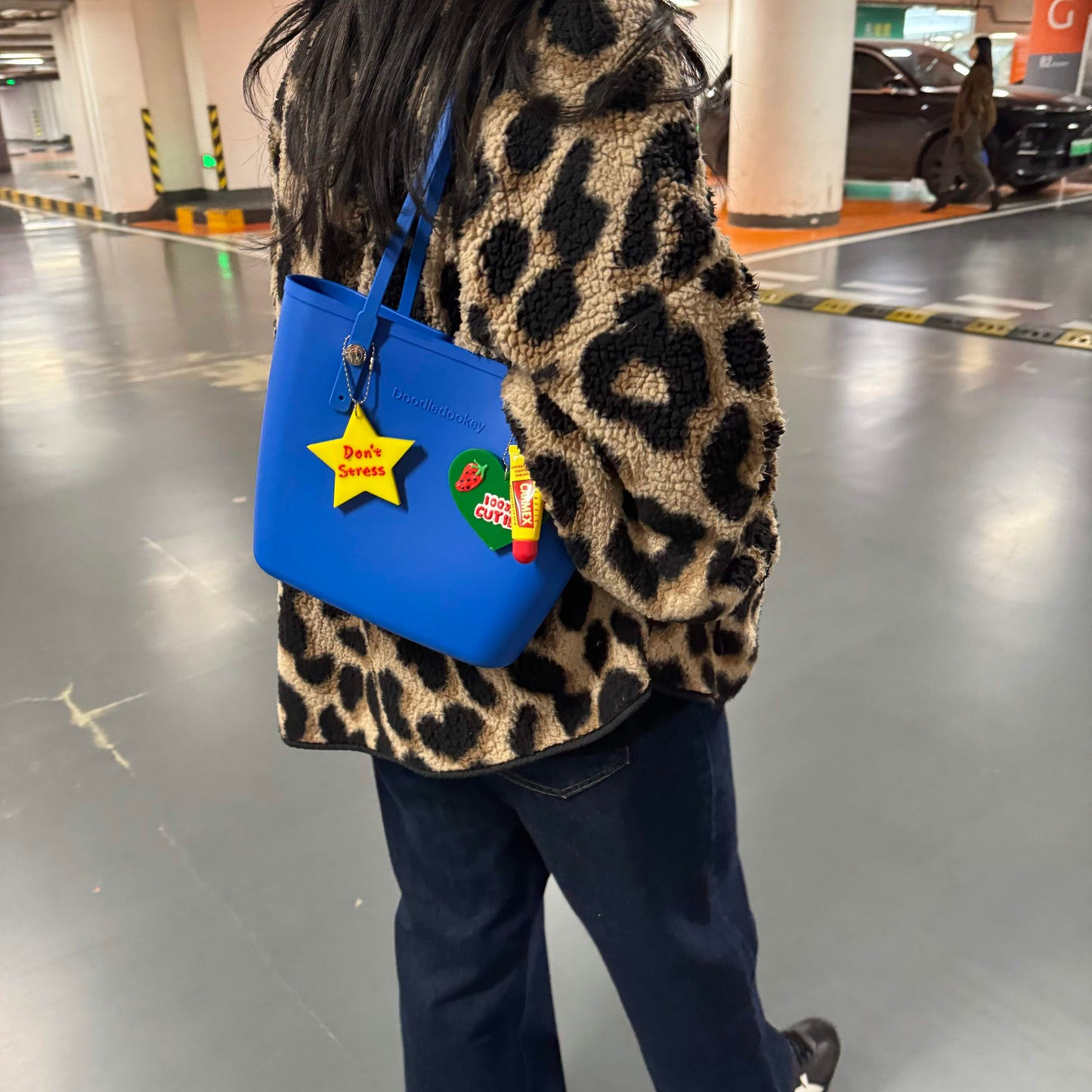 Solid Color Tote Bag With Bag Charm Blue